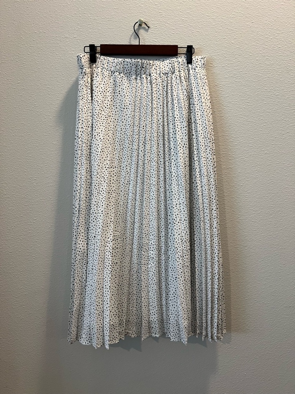 a new day White Pleated Midi Skirt with gray print